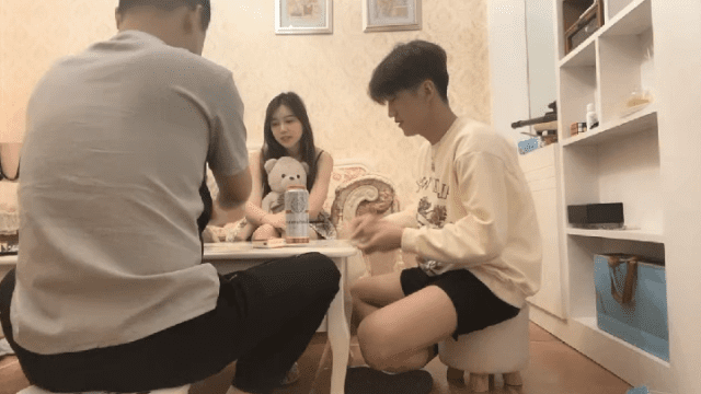 Nhậu đêm cùng người yêu bạn thân - httgmjmx.sbs