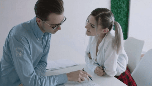 Cô bạn thân xinh đẹp với chiếc lồn dâm - httgmjmx.sbs