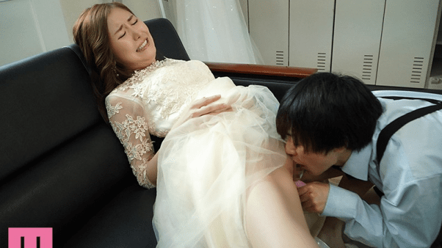 MIAA-408_Cô dâu bị hai cậu em chồng địt ngay tại đám cưới - httgmjmx.sbs