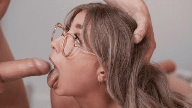 Em gái gạ chịch anh trai khi nghe thấy tiếng làm tình - httgmjmx.sbs