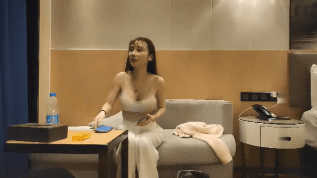 Em gái gọi xinh đẹp, dáng chuẩn - httgmjmx.sbs